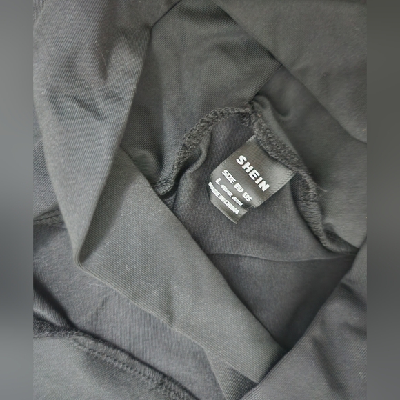 Halter Top - Picture 3 of 3